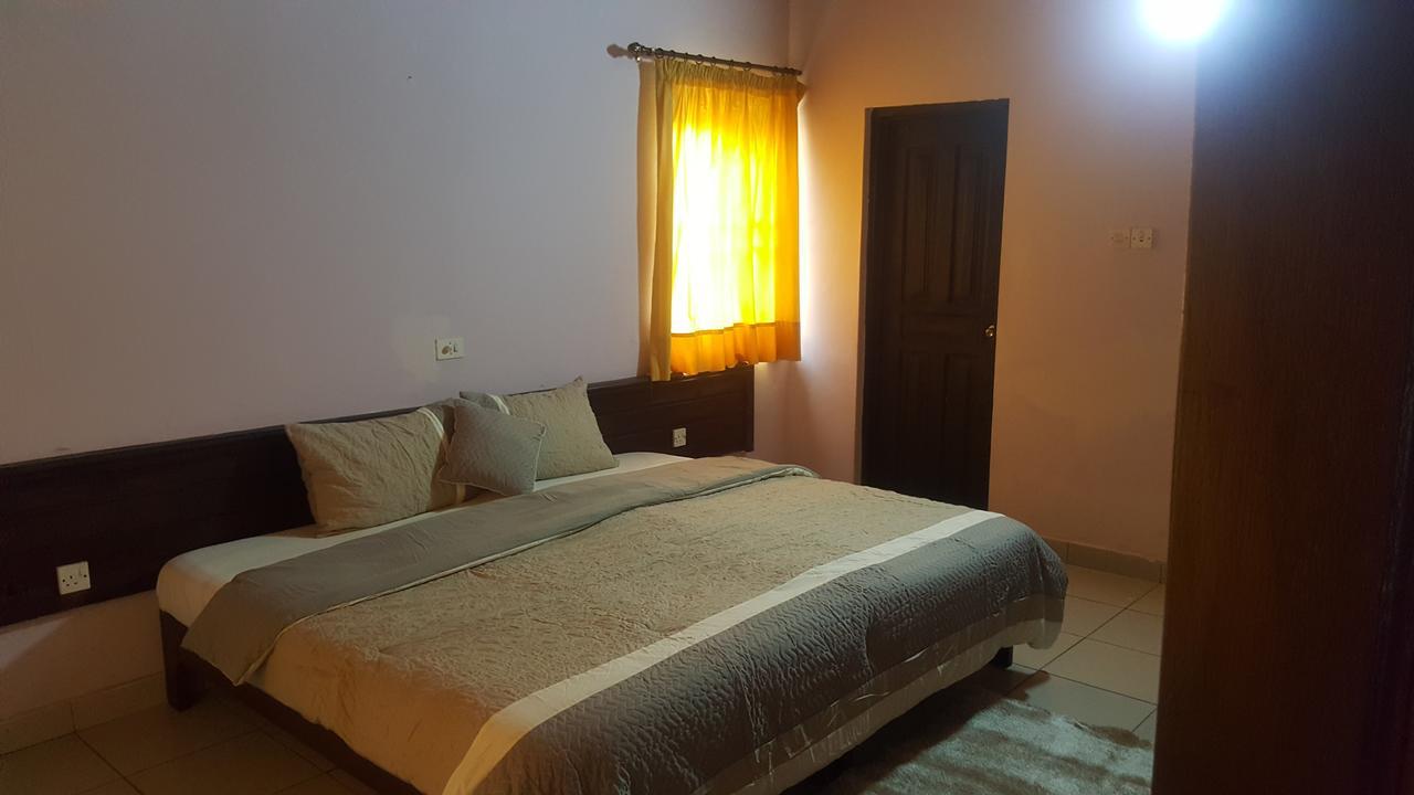 First Choice Hotel Accra Exterior photo